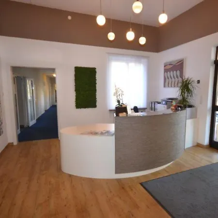 Hotell Anders & Tagungen 3*